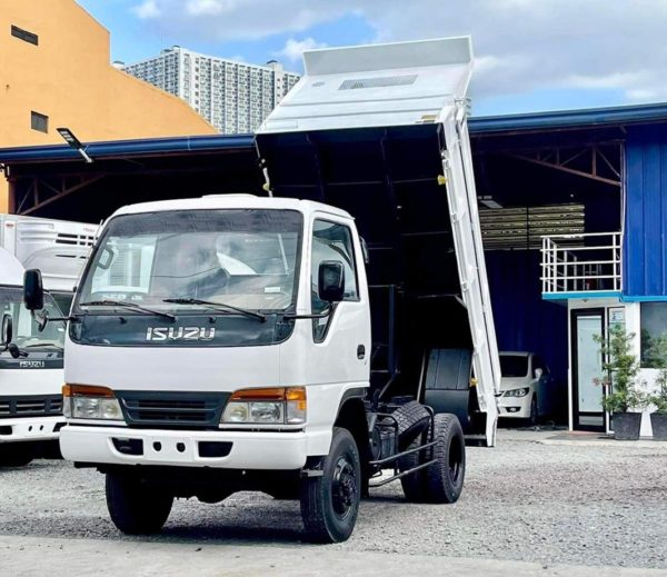 ISUZU 6 WHEELER 4*4T 4CBM DUMPER TRUCK "Slightly Used" - Image 5
