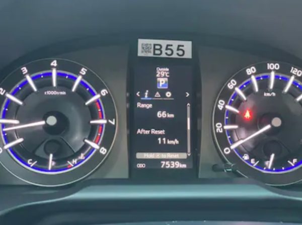 2018 Toyota Innova G - 999K - Image 12