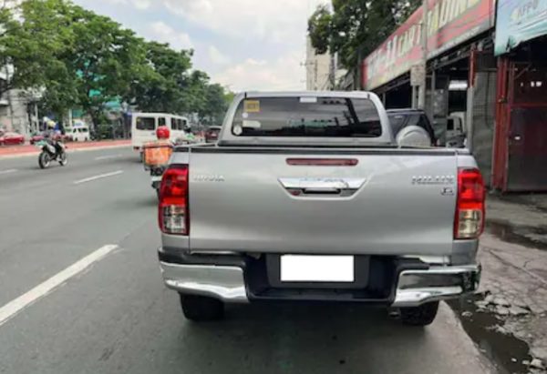 Toyota Hi Lux 4x2 2017 - 1.175M - Image 4