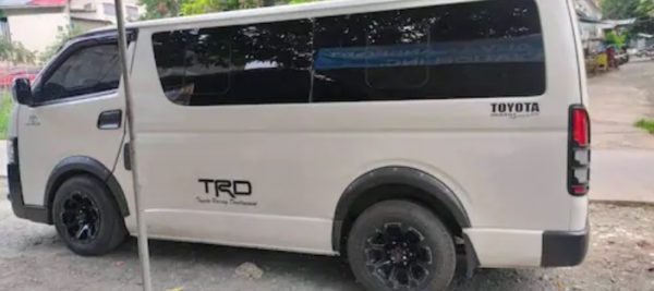 2019 Toyota HiAce - 775K - Image 4