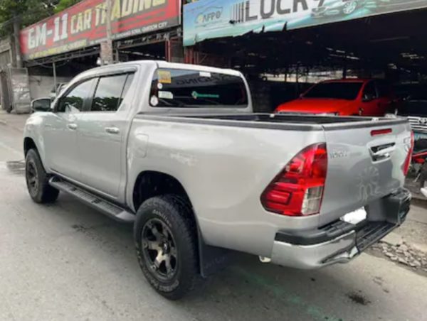 Toyota Hi Lux 4x2 2017 - 1.175M - Image 5