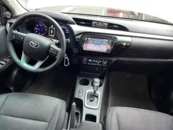 Toyota Hi Lux 4x2 2017 - 1.175M - Image 6
