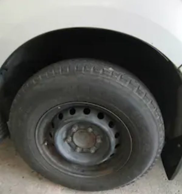 2017 Toyota Hiace 985K - Image 8