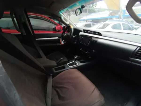 2019 Toyota Hilux - 1.019M - Image 10